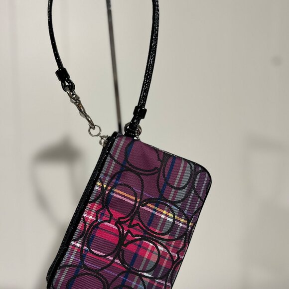 Coach Poppy Signature Corner Zip Wristlet NWOT - Picture 5 of 9